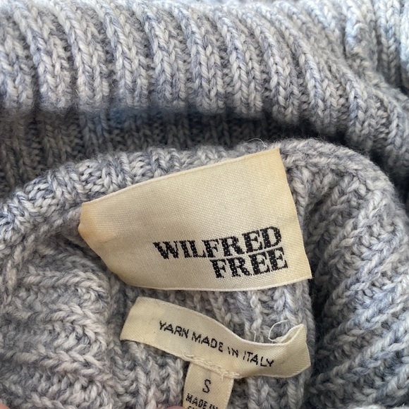 Aritzia Wilfred Free Lin Grey Turtleneck Sweater - Picture 7 of 7